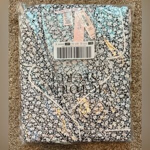 Victoria’s Secret Cotton Pajamas Floral Pattern Black